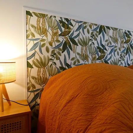 Apartment Spacieux Avec Rooftop Et Garages Prives A 3 Min De La Gare D'epernon - Fr-1-581-129